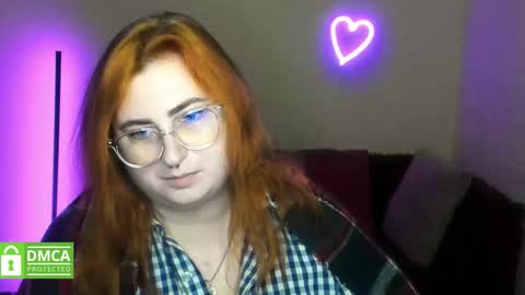 Snapshot of alicia_side_red chatting on November 21, 7:29 am Alicia online show from November 21, 7:29 am