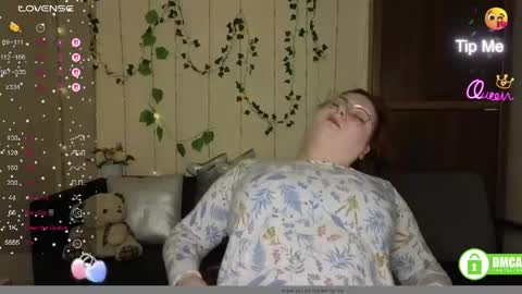 Alicia online show from April 18, 11:25 am