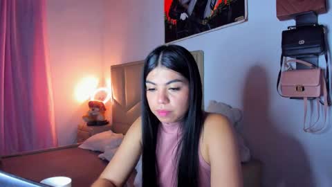 Snapshot of aliciabiden chatting on November 16, 6:19 am aliciabiden online show from November 16, 6:19 am