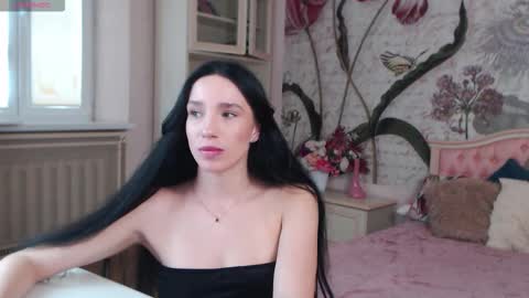 Snapshot of aliciabow chatting on September 8, 2:49 pm Veronica online show from September 8, 2:49 pm