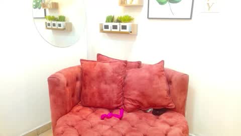 aliciacute    online show from February 21, 3:13 pm