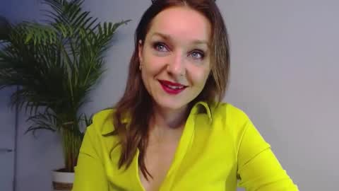 Snapshot of alicialux chatting on January 6, 8:03 am Alicia online show from January 6, 8:03 am