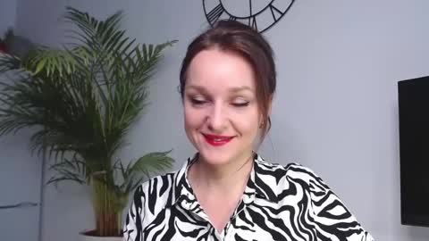 Snapshot of alicialux chatting on January 8, 7:55 am Alicia online show from January 8, 7:55 am