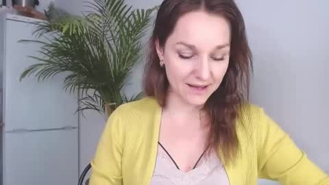 Snapshot of alicialux chatting on January 27, 11:00 am Alicia online show from January 27, 11:00 am