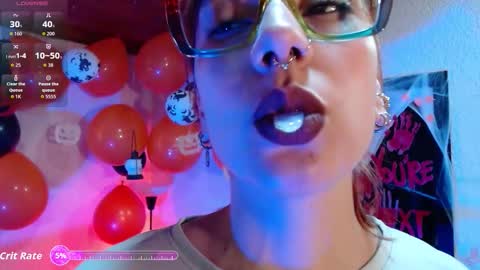 Snapshot of aliciawithe chatting on October 29, 11:56 am Alicia online show from October 29, 11:56 am