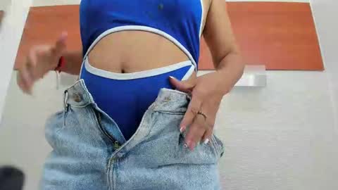 im tutti online show from November 4, 2:43 am