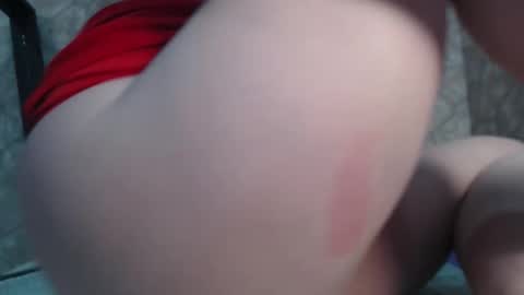 alidaalida2 online show from April 7, 3:23 pm