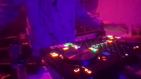 Snapshot of alien8720 chatting on January 28, 6:28 pm busco rockera online show from January 28, 6:28 pm