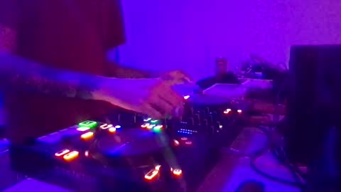 Snapshot of alien8720 chatting on February 8, 12:06 am busco rockera online show from February 8, 12:06 am