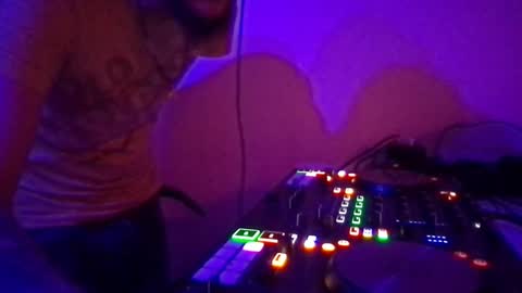 Snapshot of alien8720 chatting on February 26, 6:43 pm busco rockera online show from February 26, 6:43 pm