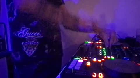 Snapshot of alien8720 chatting on March 6, 6:48 pm busco rockera online show from March 6, 6:48 pm