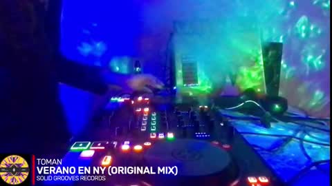 Snapshot of alien8720 chatting on September 26, 6:56 pm busco rockera online show from September 26, 6:56 pm