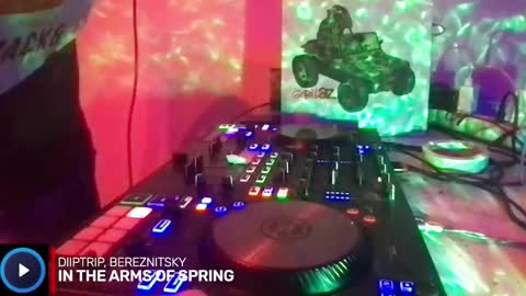 Snapshot of alien8720 chatting on November 22, 6:51 pm busco rockera online show from November 22, 6:51 pm