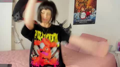 Snapshot of alien_universe chatting on October 25, 9:09 pm Aiko Independent Model online show from October 25, 9:09 pm