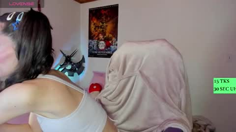 Snapshot of alien_universe chatting on November 22, 7:57 pm Aiko Independent Model online show from November 22, 7:57 pm