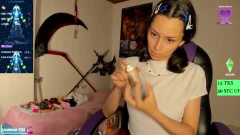 Snapshot of alien_universe chatting on November 24, 8:30 pm Aiko Independent Model online show from November 24, 8:30 pm