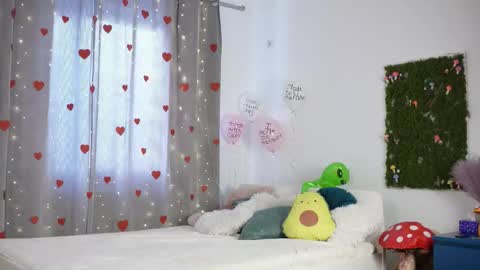 Alieness Ivy online show from February 23, 6:33 am