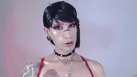 Snapshot of alienexxx chatting on December 23, 4:22 am online show from December 23, 4:22 am