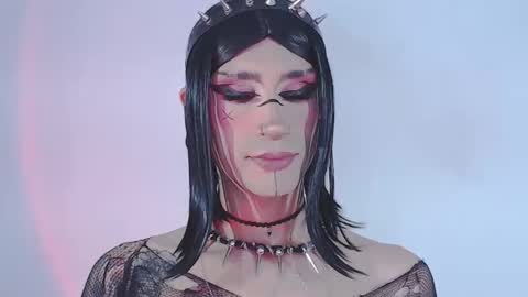     online show from April 21, 1:07 am