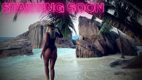 Snapshot of aliessia chatting on October 29, 7:10 am Aliessia online show from October 29, 7:10 am