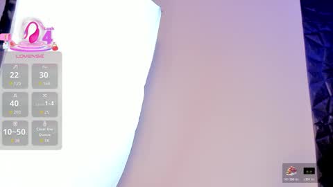 Snapshot of aliice_smithh chatting on November 19, 8:31 pm Alice online show from November 19, 8:31 pm