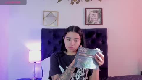 Snapshot of aliice_walker_ chatting on February 18, 1:11 pm aliice_walker_ online show from February 18, 1:11 pm