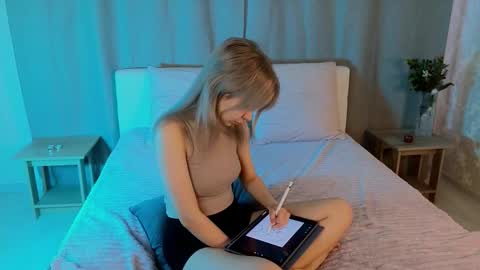 Im Alika online show from October 16, 4:24 am