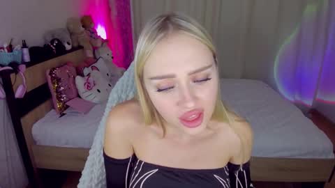 alinaocean online show from October 8, 9:12 pm