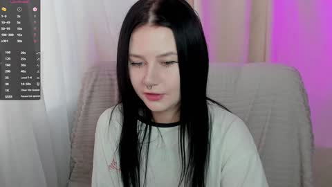 Snapshot of alinegreeeen chatting on February 2, 10:13 am Aline Greeeen online show from February 2, 10:13 am