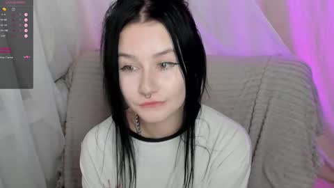 Snapshot of alinegreeeen chatting on February 27, 11:20 am Aline Greeeen online show from February 27, 11:20 am