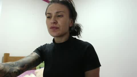 Snapshot of alipetite_ chatting on March 7, 11:05 pm alipetite online show from March 7, 11:05 pm