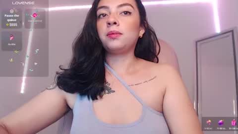 Snapshot of alisa__cain chatting on March 7, 5:51 am Alejandra online show from March 7, 5:51 am