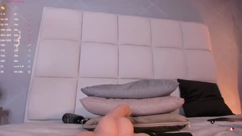 Snapshot of alisa_roldan chatting on December 30, 3:13 pm online show from December 30, 3:13 pm