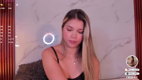 Snapshot of alisa_roldan chatting on January 9, 6:15 pm online show from January 9, 6:15 pm