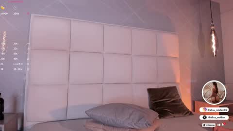 Snapshot of alisa_roldan chatting on January 22, 2:56 pm online show from January 22, 2:56 pm