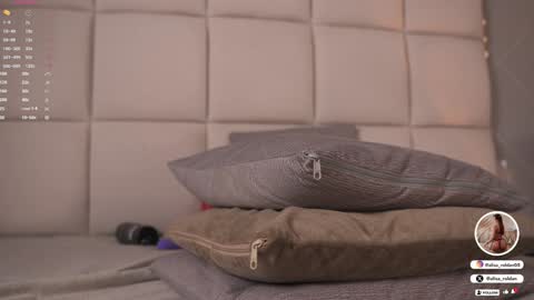 Snapshot of alisa_roldan chatting on January 28, 3:25 pm online show from January 28, 3:25 pm