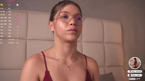 Snapshot of alisa_roldan chatting on March 4, 6:07 pm online show from March 4, 6:07 pm