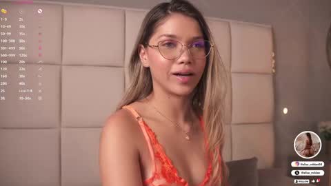 Snapshot of alisa_roldan chatting on March 8, 6:05 pm online show from March 8, 6:05 pm