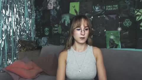 Snapshot of alishakelly chatting on November 2, 5:32 am alishakelly online show from November 2, 5:32 am