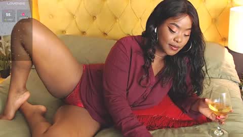 Snapshot of alishaweir chatting on February 18, 9:20 pm Luna online show from February 18, 9:20 pm