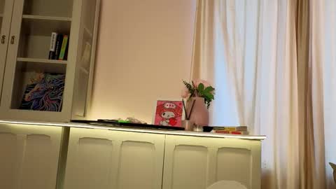 Alisia online show from February 23, 8:44 am