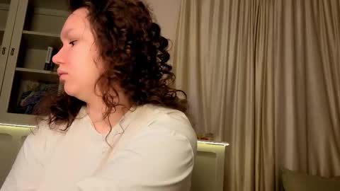 Alisia online show from February 24, 5:16 am