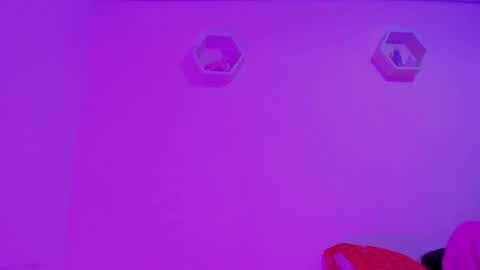 Snapshot of alisiacollinsss chatting on December 29, 6:56 am Alisia online show from December 29, 6:56 am