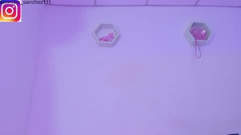 Snapshot of alisiacollinsss chatting on February 10, 1:24 am Alisia online show from February 10, 1:24 am