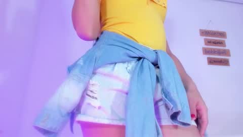 Snapshot of alisiacollinsss chatting on October 8, 9:01 pm Alisia online show from October 8, 9:01 pm