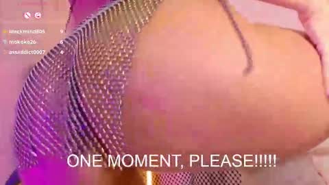 Snapshot of alison_collins_ chatting on November 22, 10:09 pm Alison online show from November 22, 10:09 pm