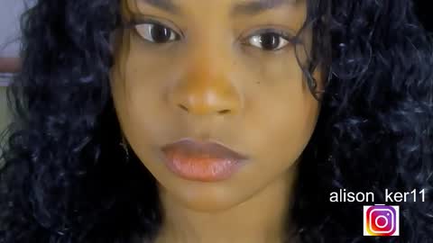 Snapshot of alison_ker chatting on December 5, 6:00 am Sofias house online show from December 5, 6:00 am