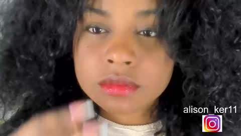 Snapshot of alison_ker chatting on December 17, 8:31 am Sofias house online show from December 17, 8:31 am