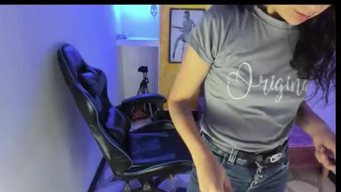 ALISON MOON online show from October 29, 12:07 pm