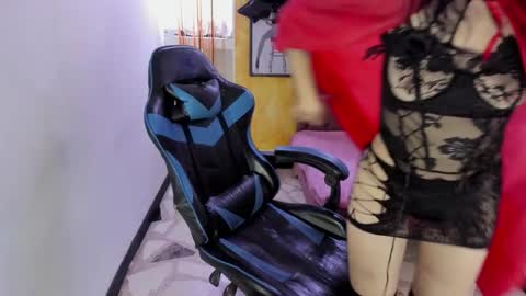 ALISON MOON online show from October 30, 1:23 pm